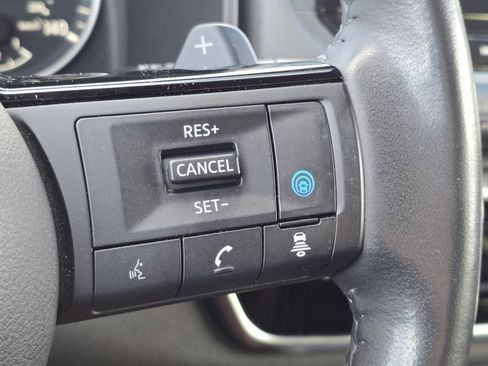 Used 2023 Nissan Rogue SL w/ SL Premium Package image 29