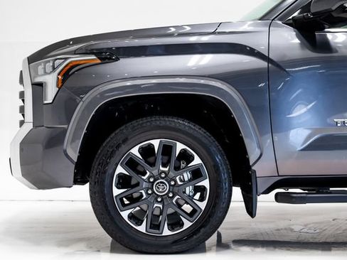 Used 2024 Toyota Tundra Limited AWD/4WD image 28