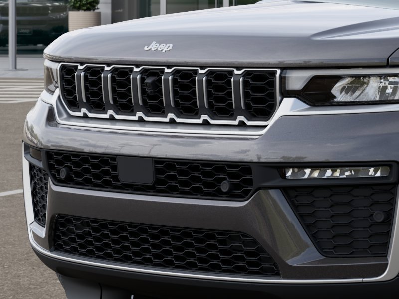 New 2026 Jeep Grand Cherokee Limited w/ Luxury Tech Group II RWD image 11