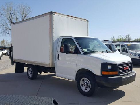 Used 2017 GMC Savana 3500 RWD image 5