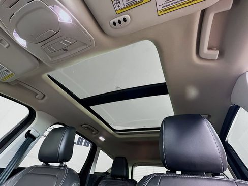 Used 2019 Ford Escape Titanium FWD image 27