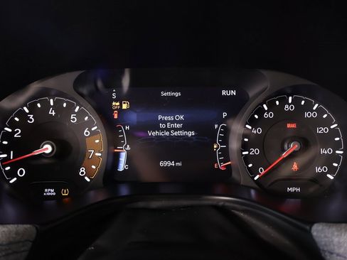 Used 2025 Jeep Compass Latitude image 4