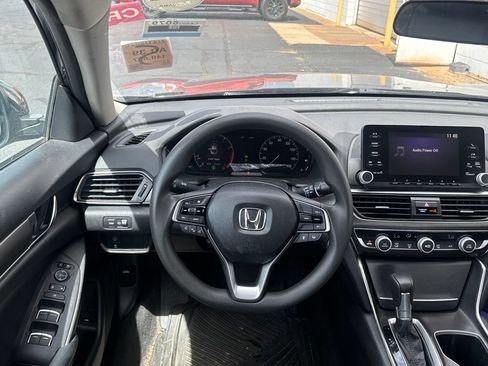 Used 2018 Honda Accord LX image 2