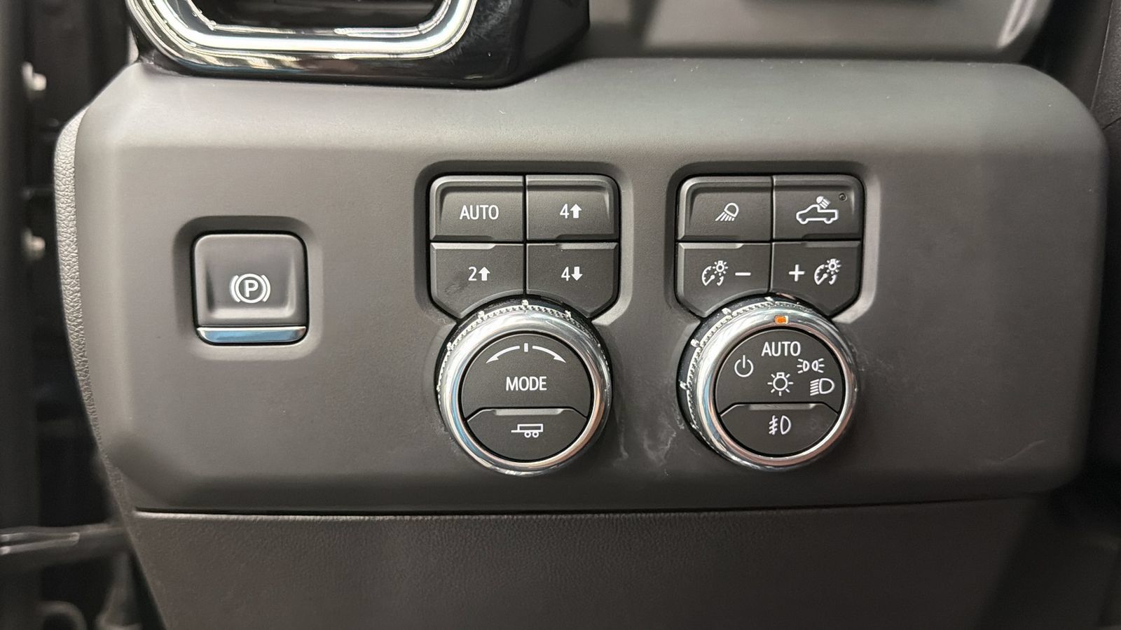 Used 2026 GMC Sierra 3500 Denali Ultimate AWD/4WD image 31