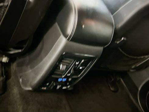 Used 2015 Jeep Grand Cherokee Limited w/ Luxury Group II image 29