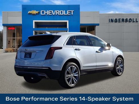 Used 2025 Cadillac XT5 Premium Luxury image 9