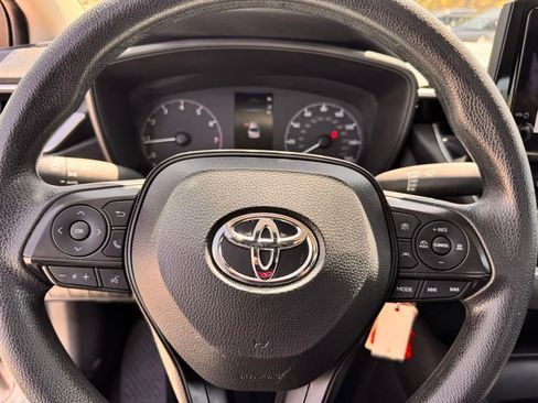Used 2024 Toyota Corolla LE image 13