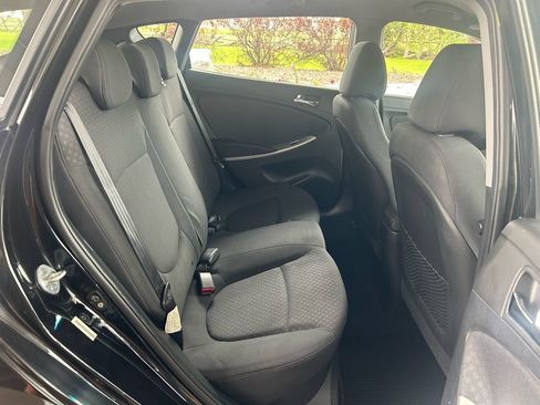 Used 2012 Hyundai Accent SE FWD image 19