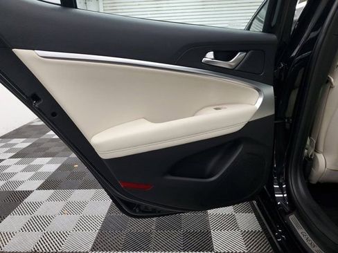 Used 2026 Genesis G70 2.5T RWD image 16