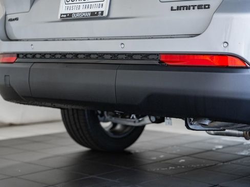 New 2025 Jeep Grand Cherokee L Limited w/ Luxury Tech Group II image 8