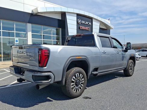 Used 2025 GMC Sierra 2500 Denali Ultimate AWD/4WD image 6