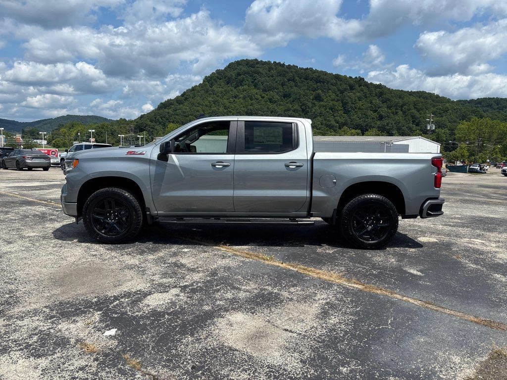 New 2026 Chevrolet Silverado 1500 RST w/ Convenience Package II AWD/4WD image 2