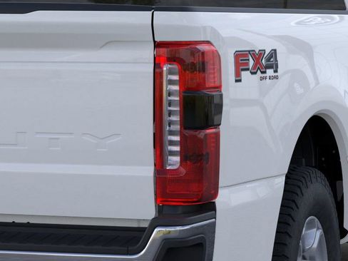New 2026 Ford F250 XLT w/ XLT Premium Package image 21