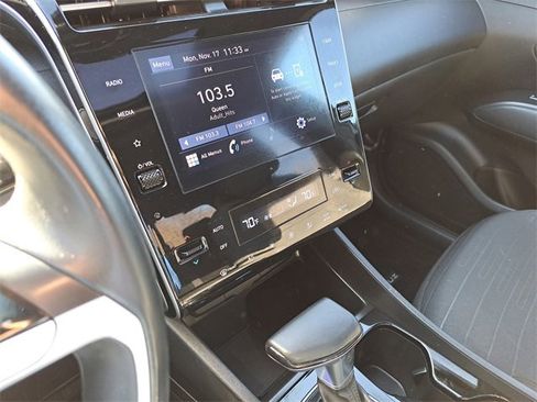 Used 2022 Hyundai Santa Cruz SEL Premium image 13