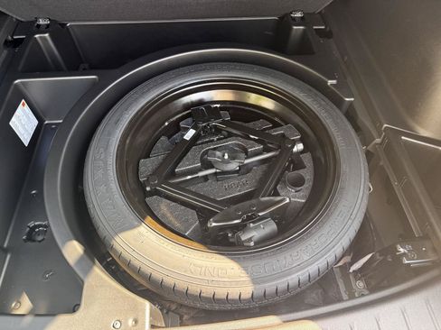 Certified 2025 Chevrolet Blazer RS w/ LPO, Floor Liner Package AWD/4WD image 11