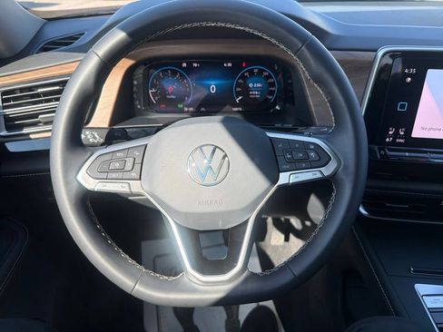 Used 2024 Volkswagen Atlas SE FWD image 14