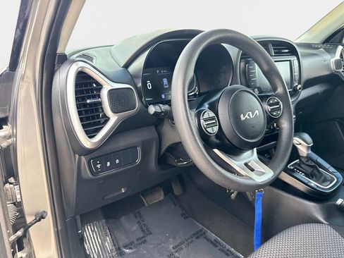 Used 2024 Kia Soul LX w/ Option Group 015 FWD image 18