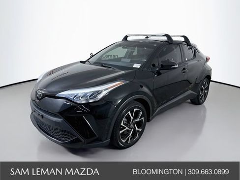 Used 2022 Toyota C-HR XLE FWD image 3
