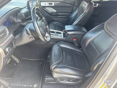 Used 2023 Ford Explorer Platinum w/ Technology Package AWD/4WD image 9