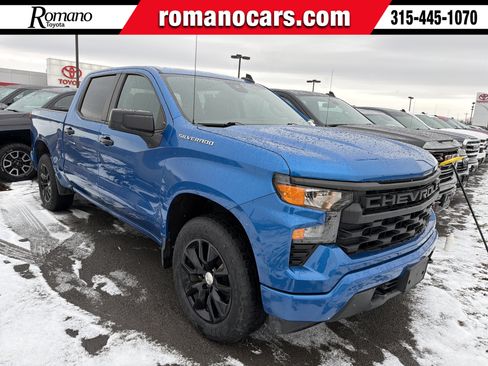 Used 2023 Chevrolet Silverado 1500 Custom image 1