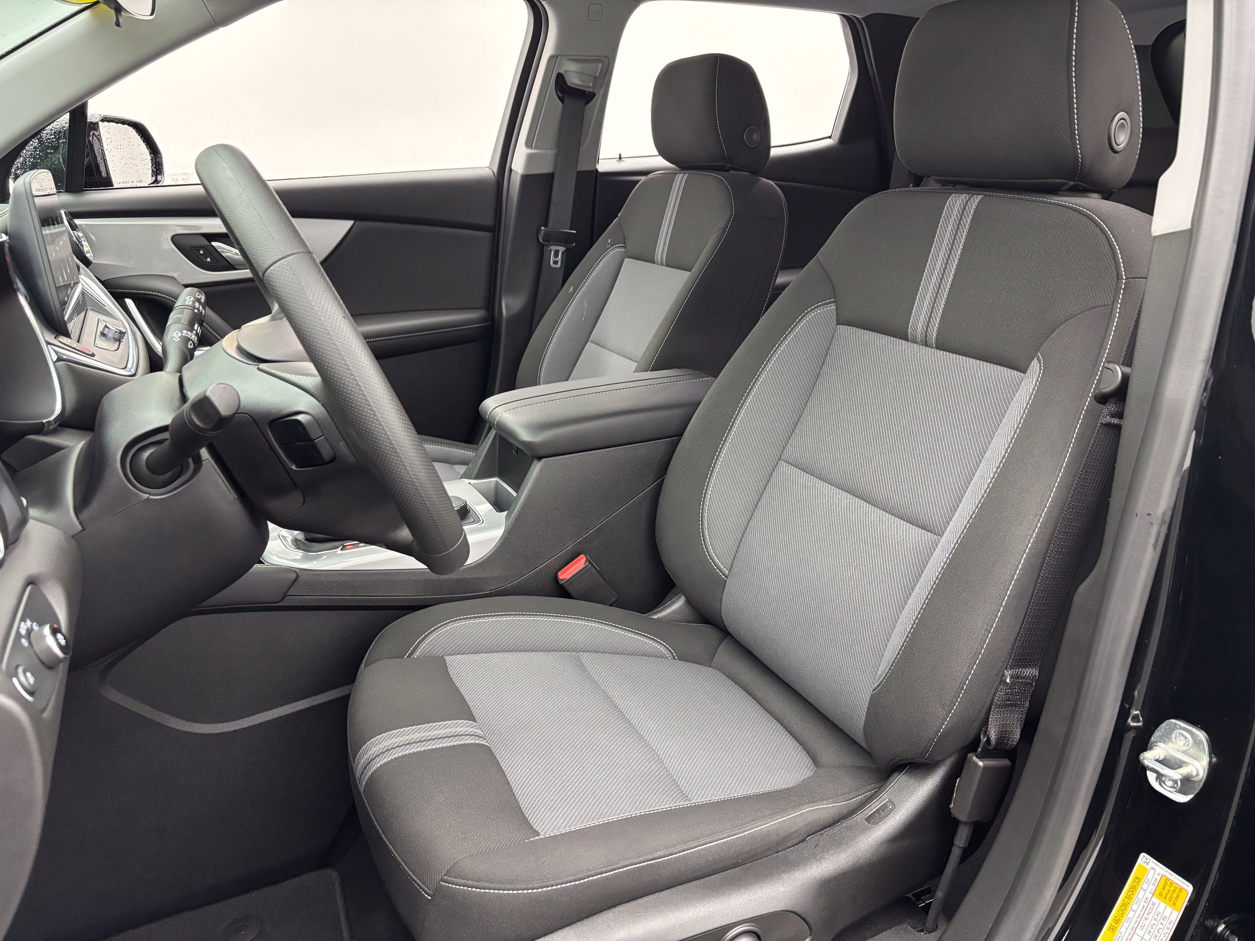 Used 2023 Chevrolet Blazer LT w/ Midnight/Sport Edition FWD image 16