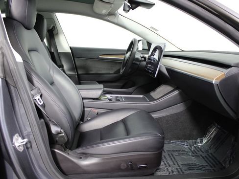 Used 2023 Tesla Model 3 Standard Range image 11