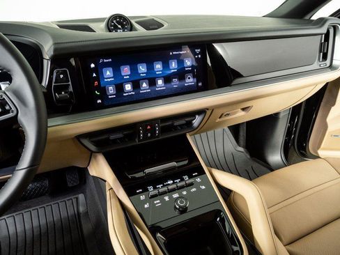 Certified 2026 Porsche Cayenne Coupe AWD/4WD image 13