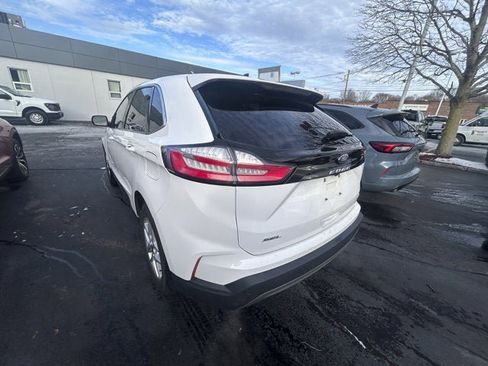 Used 2023 Ford Edge SEL image 5