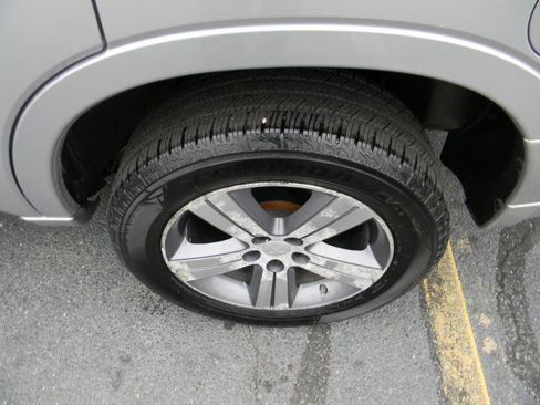 Used 2011 Mitsubishi Endeavor SE AWD/4WD image 26