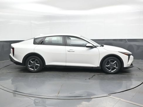 Used 2025 Kia K4 FWD image 5