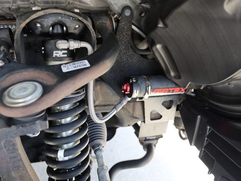 Used 2014 Toyota Tundra SR5 w/ SR5 Upgrade Package RWD image 17