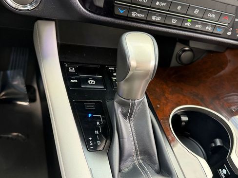 Used 2019 Lexus RX 350 AWD w/ Navigation Package image 24