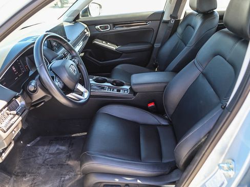 Used 2022 Honda Civic Touring image 17