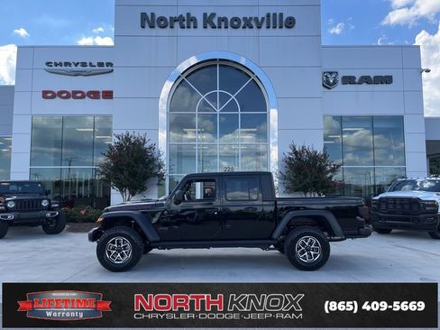 New 2025 Jeep Gladiator Rubicon w/ Convenience Group image 2