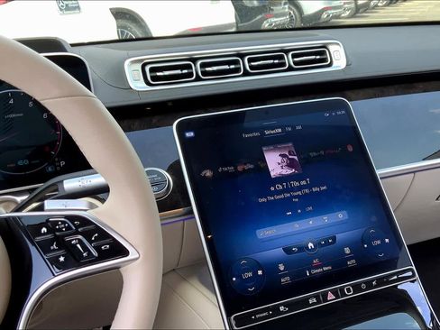 Used 2022 Mercedes-Benz S 500 4MATIC image 6