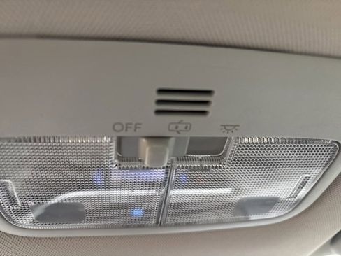 Used 2017 Toyota Corolla L image 13