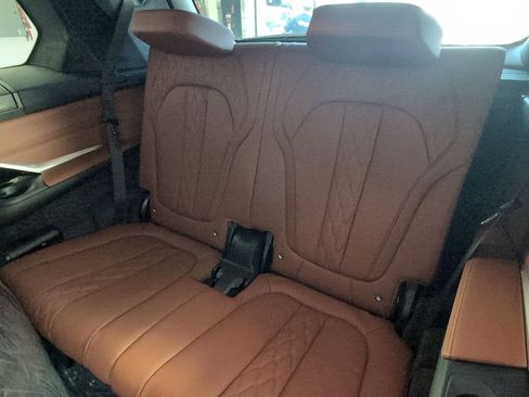 New 2026 BMW X7 M60i image 30