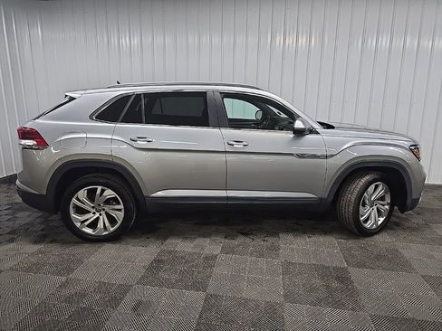 Used 2020 Volkswagen Atlas Cross Sport SEL FWD image 2