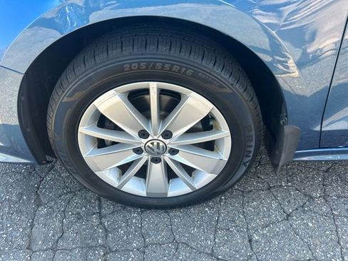 Used 2016 Volkswagen Jetta SE image 8