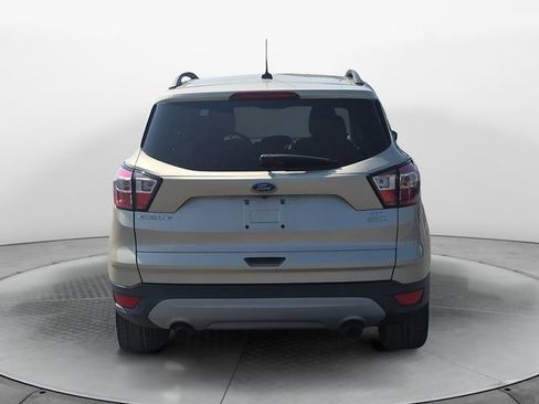 Used 2018 Ford Escape SE FWD image 4