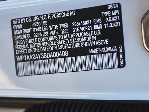 Used 2025 Porsche Cayenne image 28