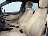 Used 2025 Porsche Macan image 5