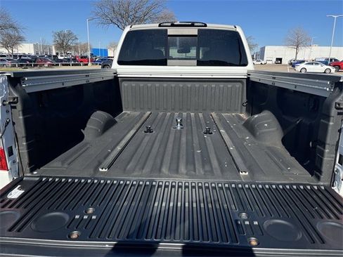 Used 2019 Nissan Titan PRO-4X w/ Pro-4x Convenience Package image 32