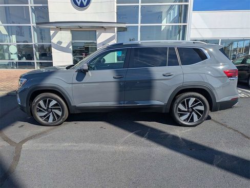 New 2026 Volkswagen Atlas SEL image 8
