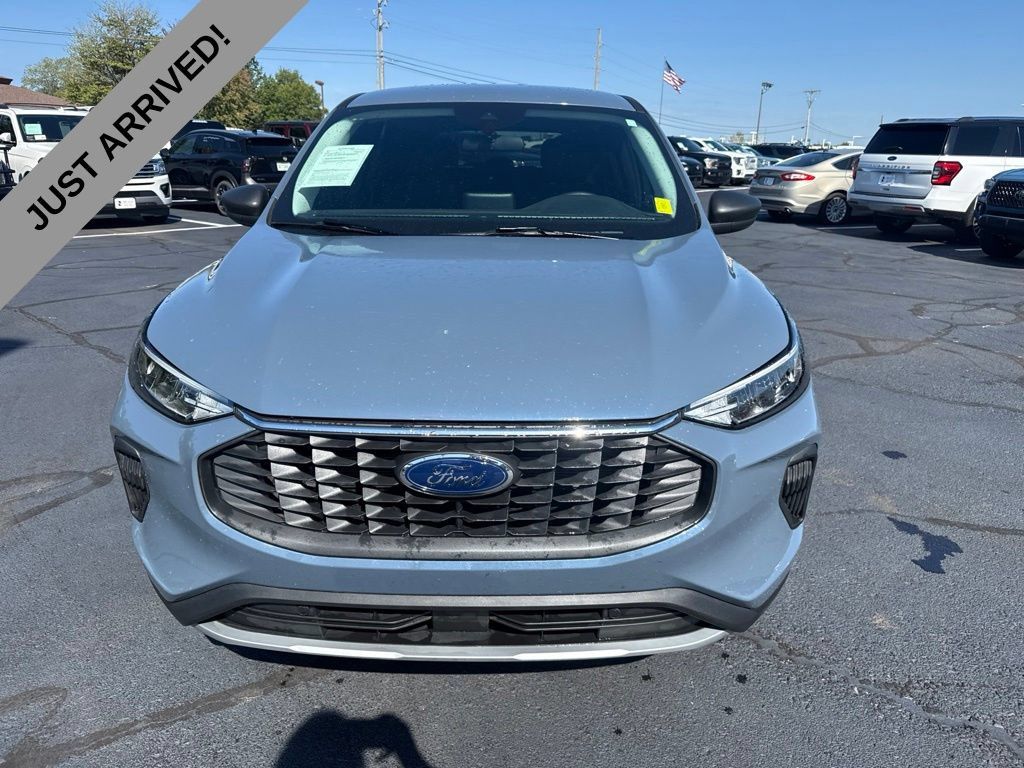 Used 2024 Ford Escape Active AWD/4WD image 2