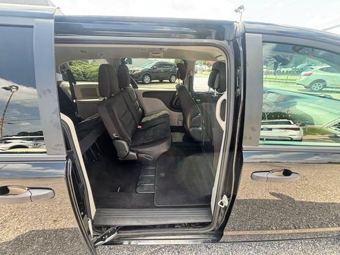 Used 2019 Dodge Grand Caravan SE FWD image 56