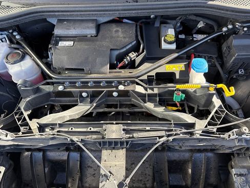 Used 2024 Audi Q4 e-tron Premium Plus image 21