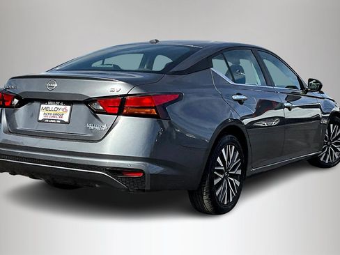 Used 2024 Nissan Altima 2.5 SV image 6