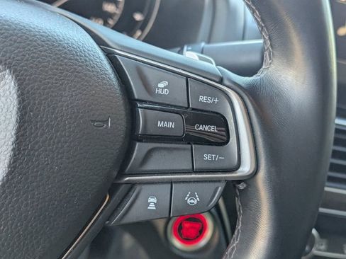 Used 2019 Honda Accord Touring image 18