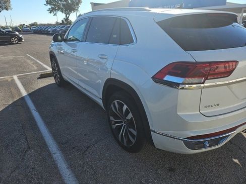 Used 2022 Volkswagen Atlas Cross Sport SEL Premium R-Line image 7